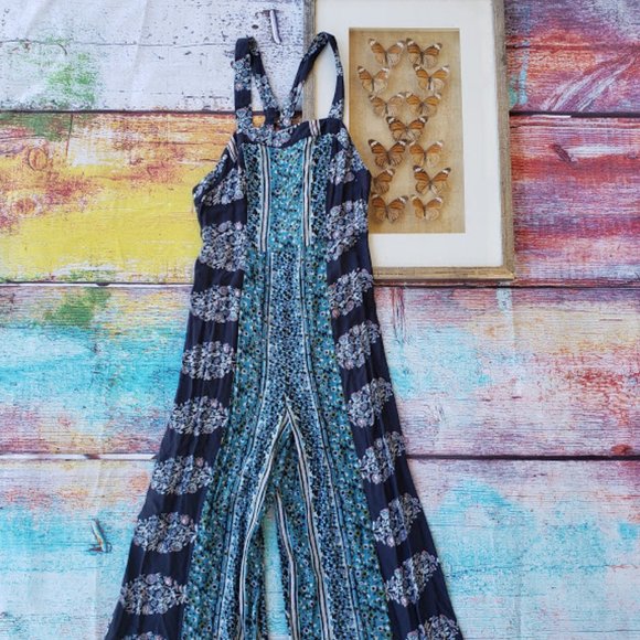 UO Kimchi Blue Floral Keyhole Wide Leg Jumpsuit 4 - Picture 2 of 10